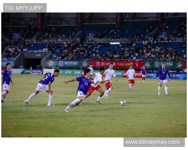 香港足球明星在对阵日本时的精彩表现与背后故事